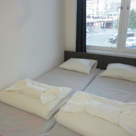 Apartman Van Ng Прага Екстериор снимка