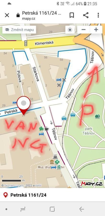 Apartman Van Ng Прага Екстериор снимка