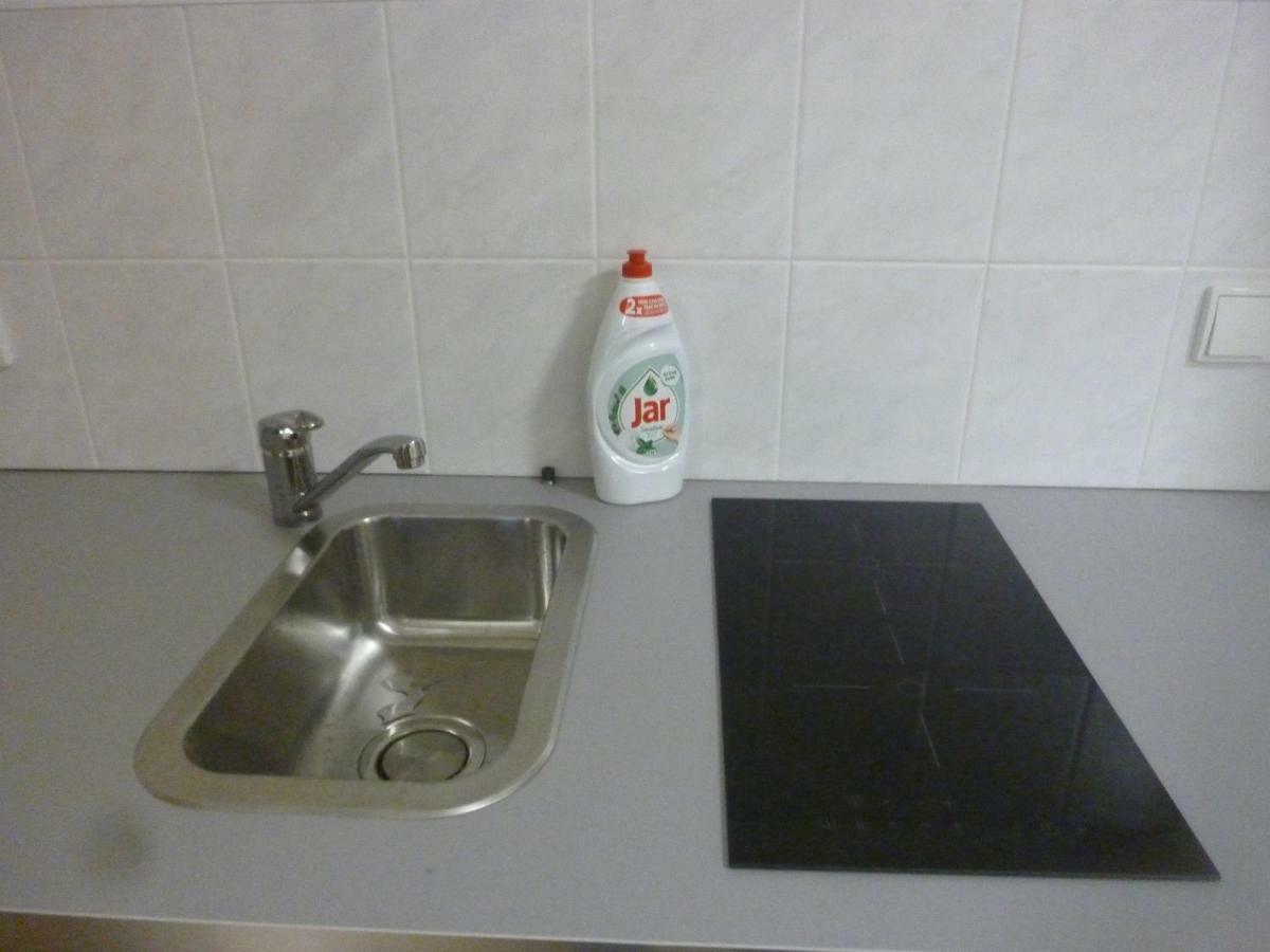 Apartman Van Ng Прага Екстериор снимка